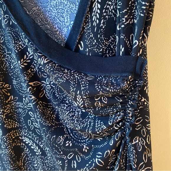 BCBGMaxAzria Black Paisley Faux Wrap Vneck Lace Cap Sleeve Size Small - Picture 4 of 12